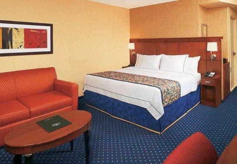 Courtyard By Marriott Baldwin Park Hotel Exterior foto