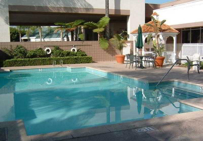 Courtyard By Marriott Baldwin Park Hotel Exterior foto